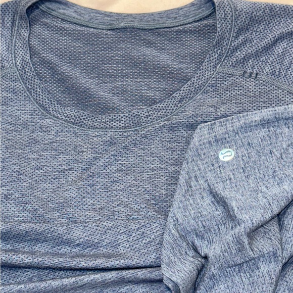 LULULEMON Athletica men’s license to train blue moisture wick shirt size XL - Picture 14 of 17
